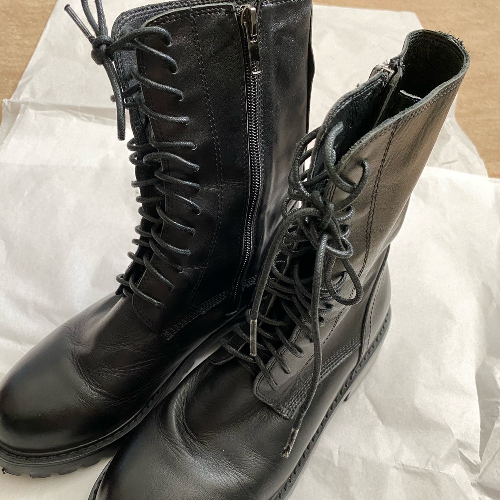 Super cool boots